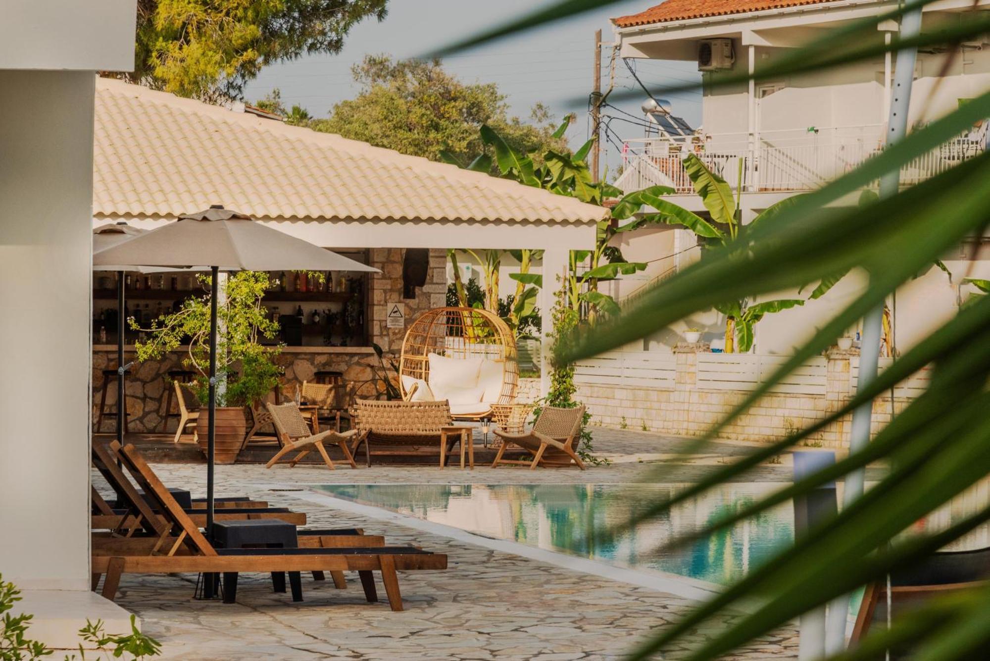 Eleonas Bohotel Kavos Bagian luar foto